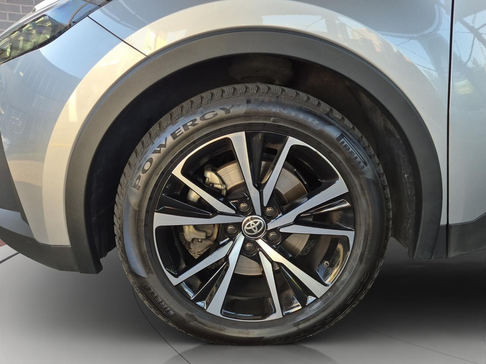 TOYOTA C-HR 2.0 PHEV Swiss Edition inkl. Winterräder + Gratisservi, Plug-in-Hybrid Benzin/Elektro, Occasion / Gebraucht, Automatik - 6