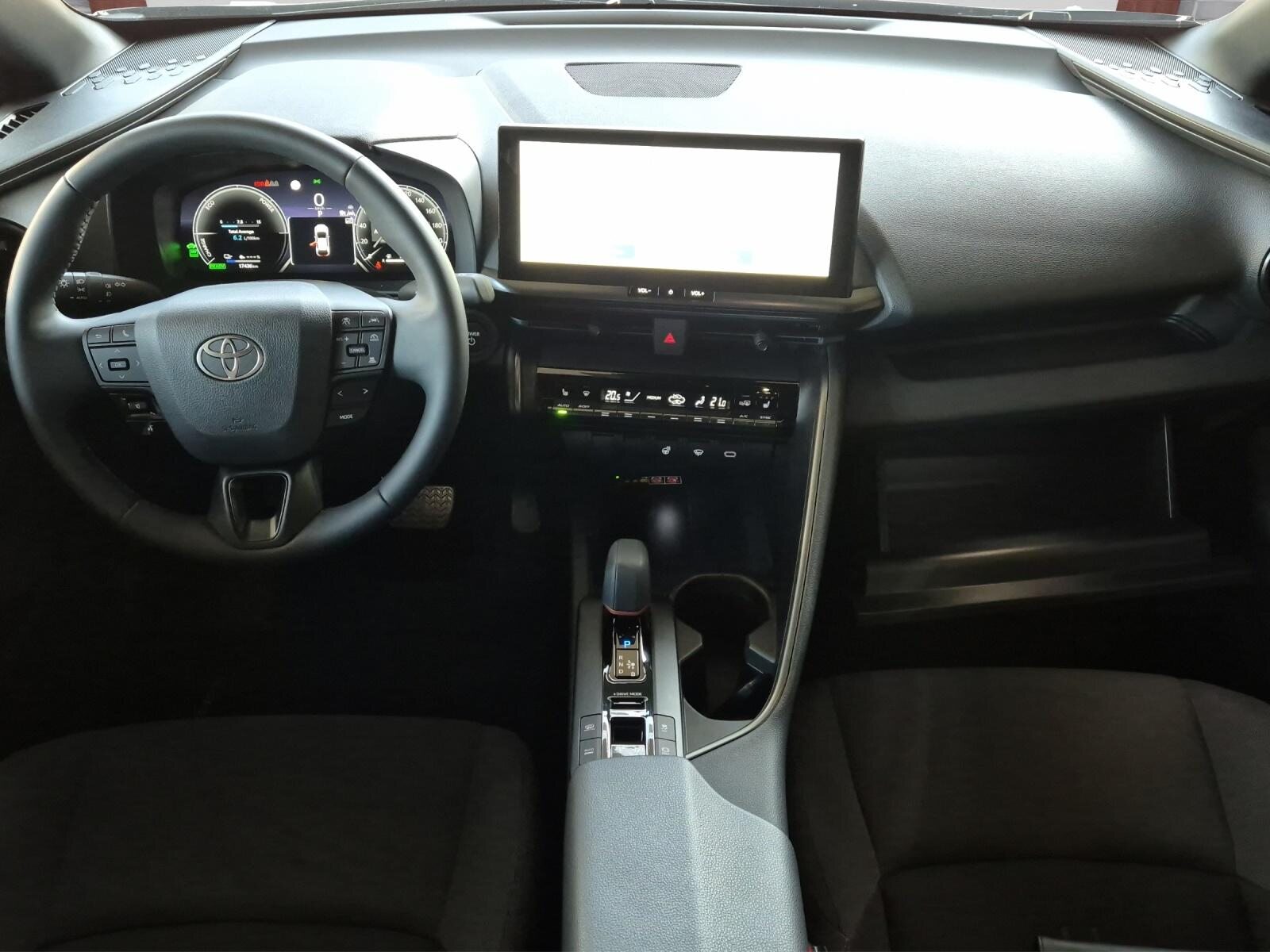 TOYOTA C-HR 2.0 PHEV Swiss Edition inkl. Winterräder + Gratisservi, Plug-in-Hybrid Benzin/Elektro, Occasion / Gebraucht, Automatik - 7