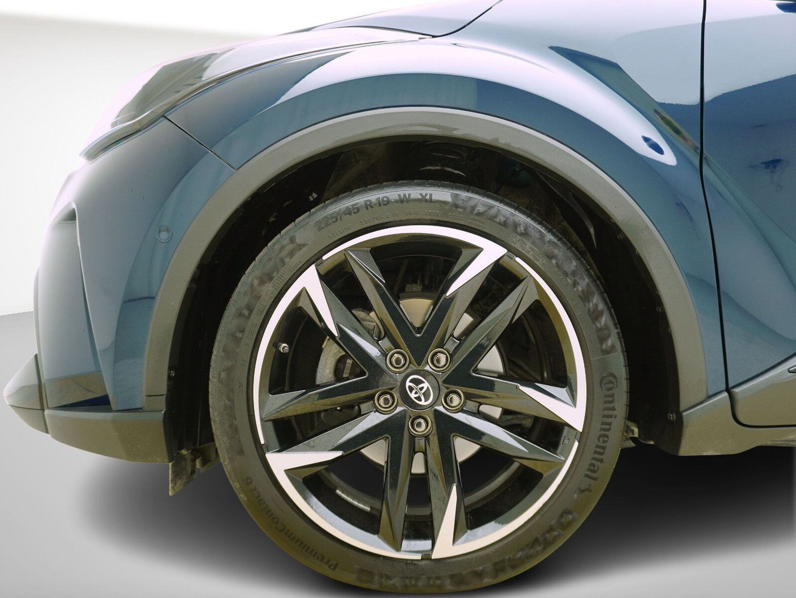 TOYOTA C-HR 2.0 VVTi HSD GR Sport, Full-Hybrid Petrol/Electric, Second hand / Used, Automatic - 7
