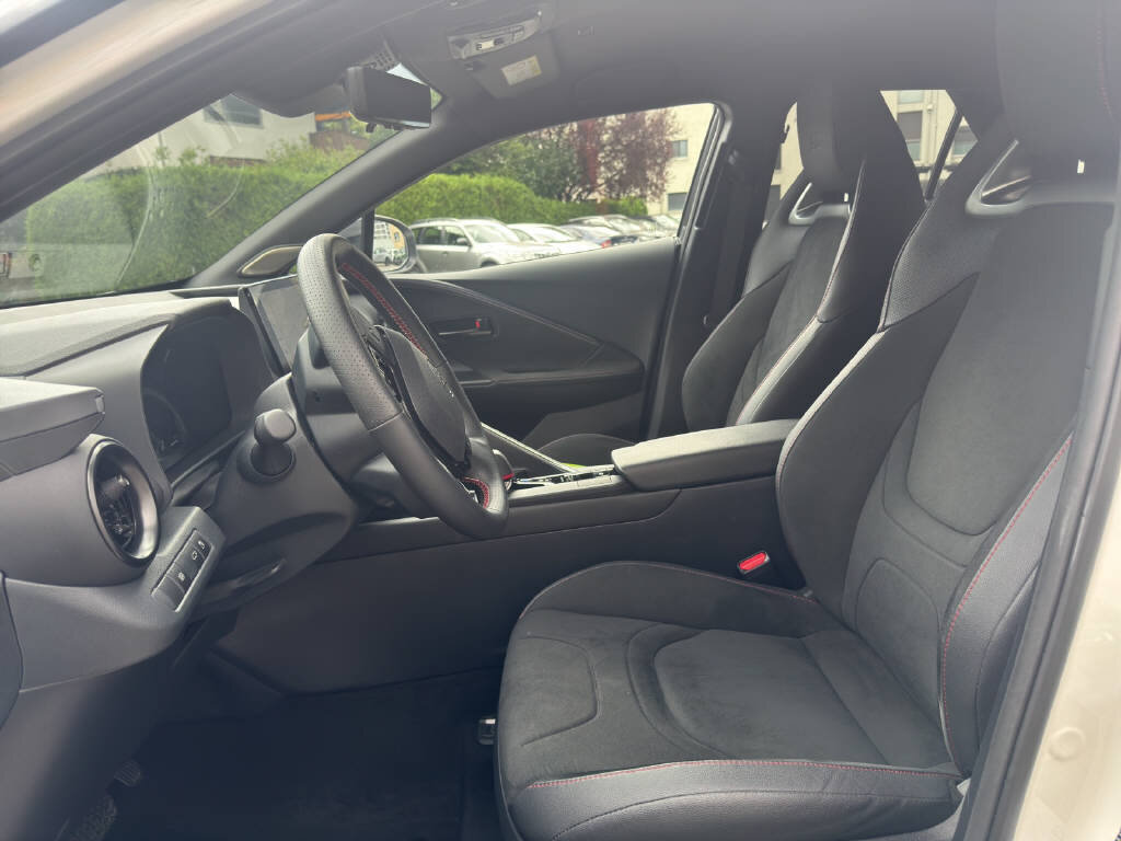 TOYOTA C-HR 2.0 HEV GR Sport 4x4, Full-Hybrid Petrol/Electric, Second hand / Used, Automatic - 7