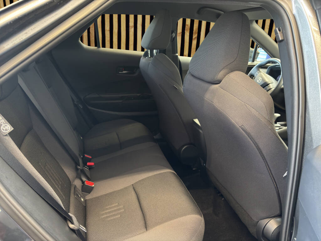 TOYOTA C-HR 1.8 HEV Trend, Hybride Intégral Essence/Électricité, Occasion / Utilisé, Automatique - 6