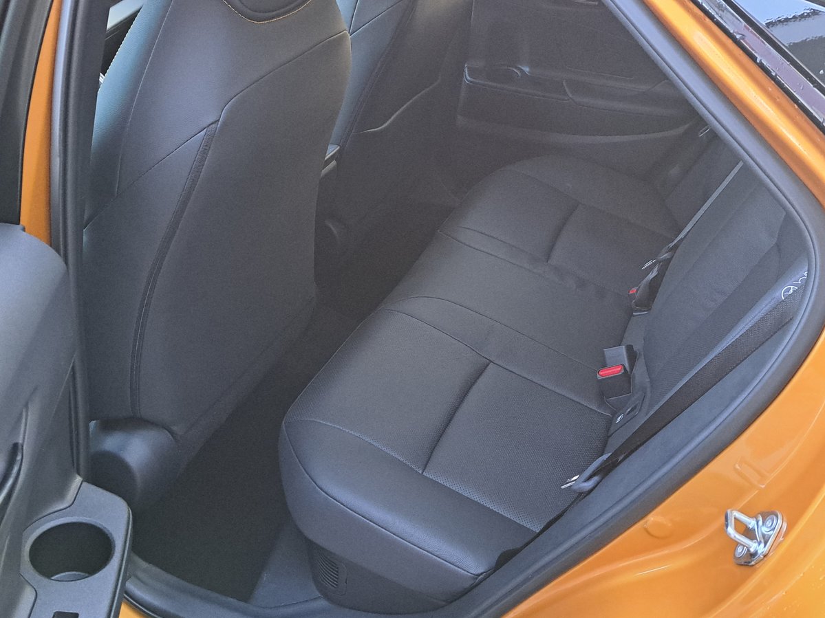 TOYOTA C-HR 2.0 HSD CVT Style Premiere 4WD, Voiture de démonstration, Automatique - 6
