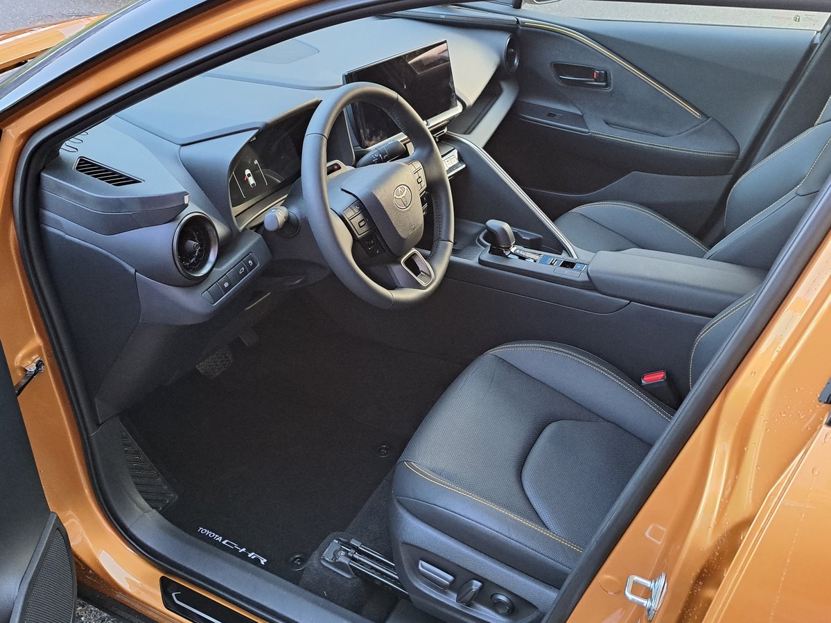 TOYOTA C-HR 2.0 HSD CVT Style Premiere 4WD, Voiture de démonstration, Automatique - 7