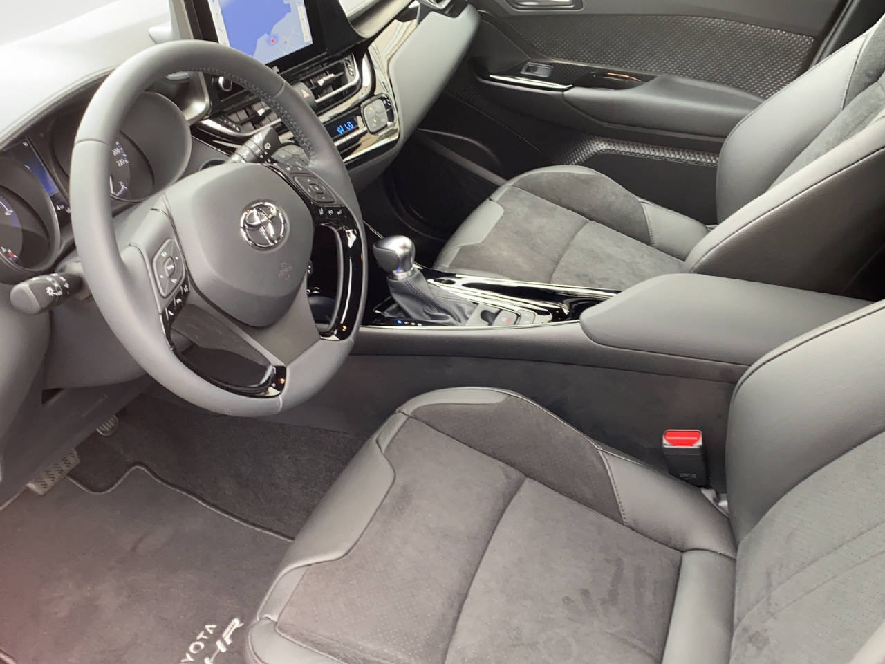 TOYOTA C-HR 2.0 VVTi HSD Move, Voll-Hybrid Benzin/Elektro, Vorführwagen, Automatik - 5