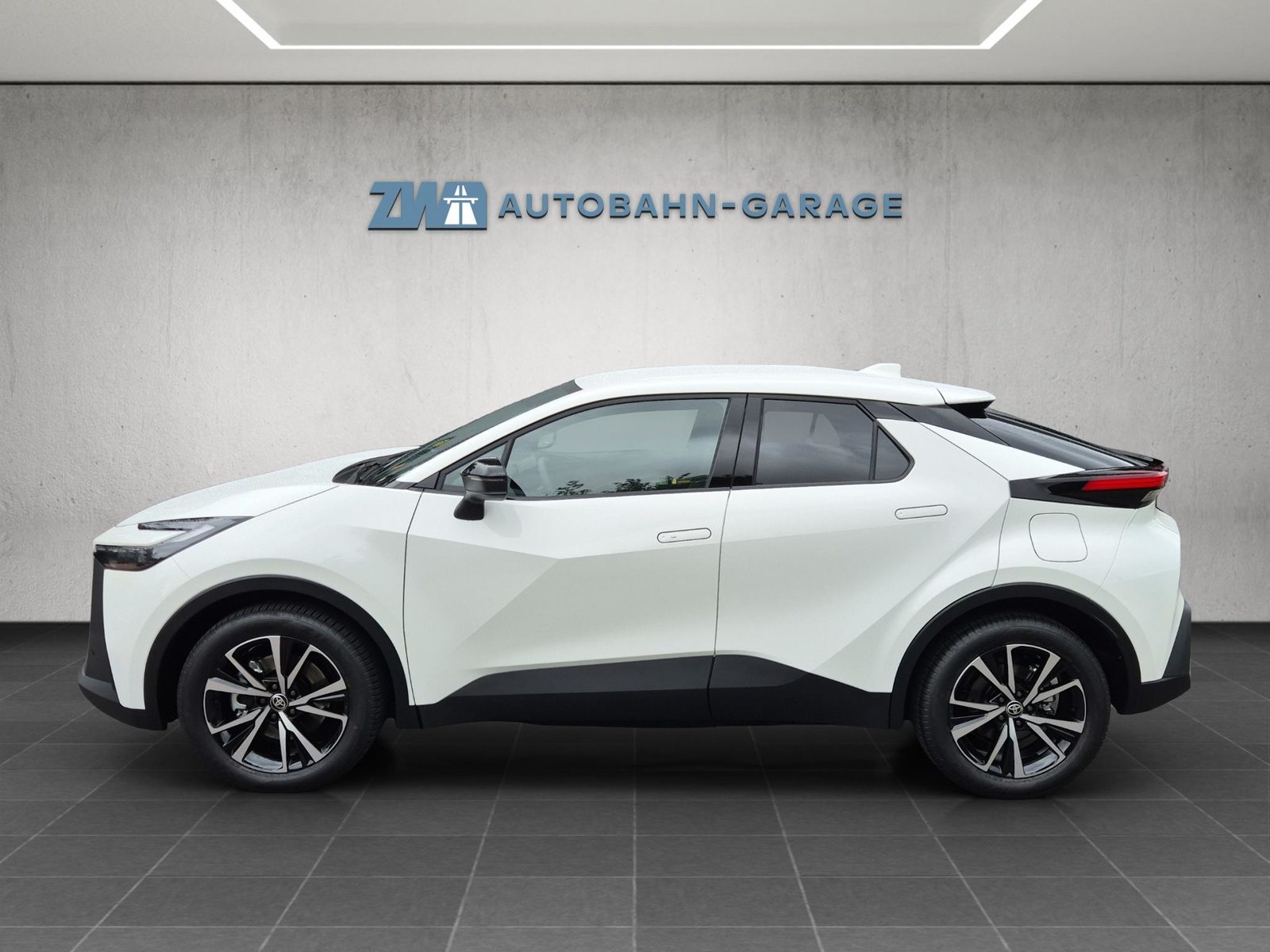 TOYOTA C-HR 2.0 PHEV Swiss Edition, Plug-in-Hybrid Benzin/Elektro, Vorführwagen, Automatik - 2