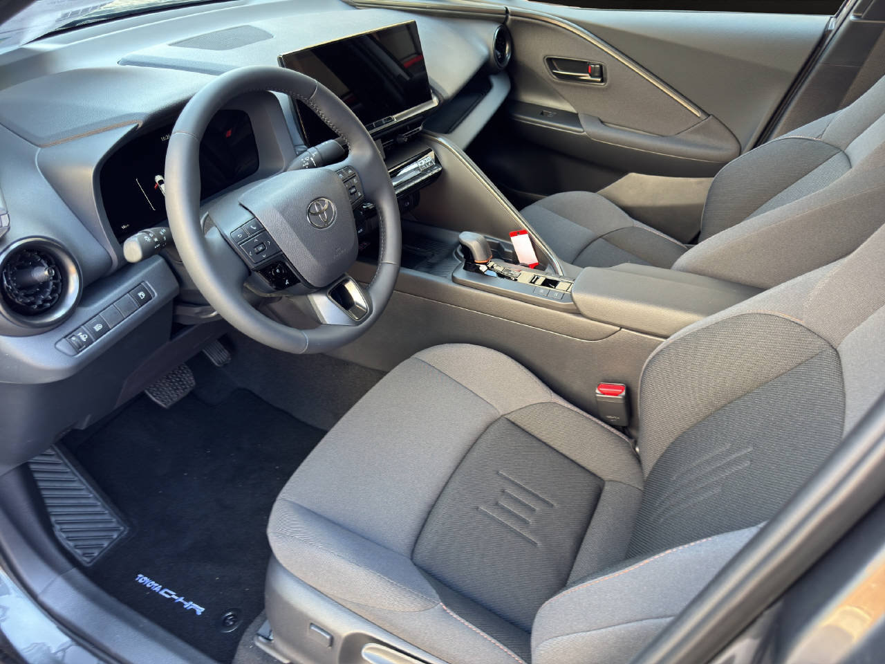 TOYOTA C-HR 2.0 PHEV Swiss Edition, Plug-in-Hybrid Benzin/Elektro, Vorführwagen, Automatik - 5