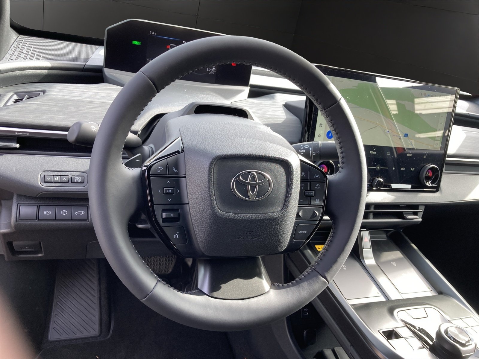 TOYOTA C-HR+ Style AWD, Electric, Ex-demonstrator, Automatic - 7