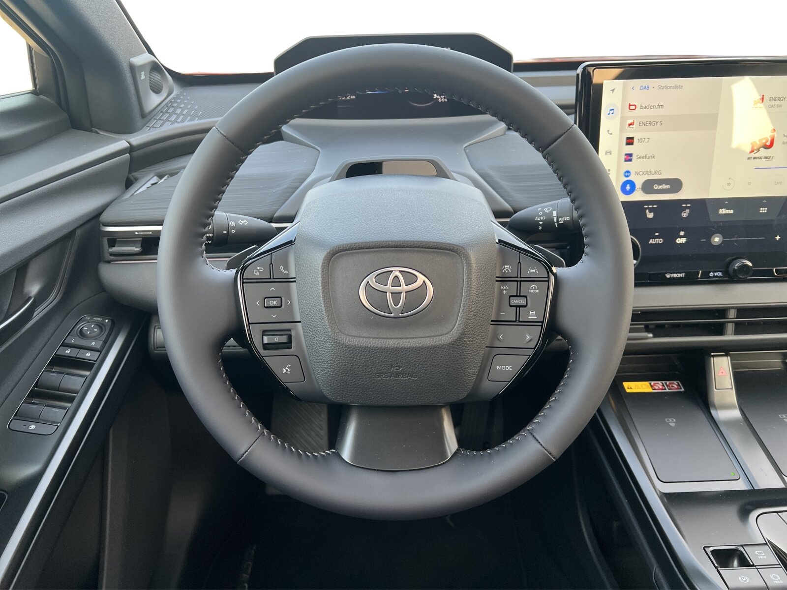 TOYOTA C-HR+ Premium AWD, Electric, Ex-demonstrator, Automatic - 6
