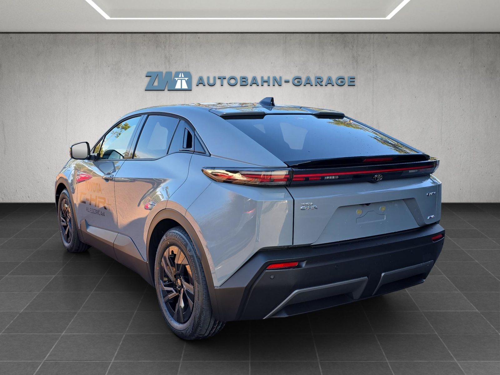TOYOTA C-HR+ Style AWD, Electric, Ex-demonstrator, Automatic - 3