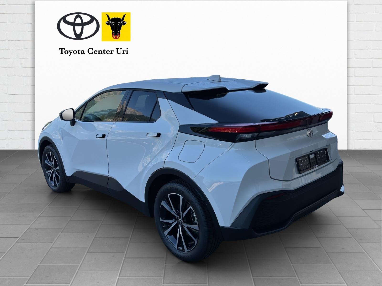 TOYOTA C-HR 2.0 PHEV Swiss Edition, Plug-in-Hybrid Petrol/Electric, Ex-demonstrator, Automatic - 4