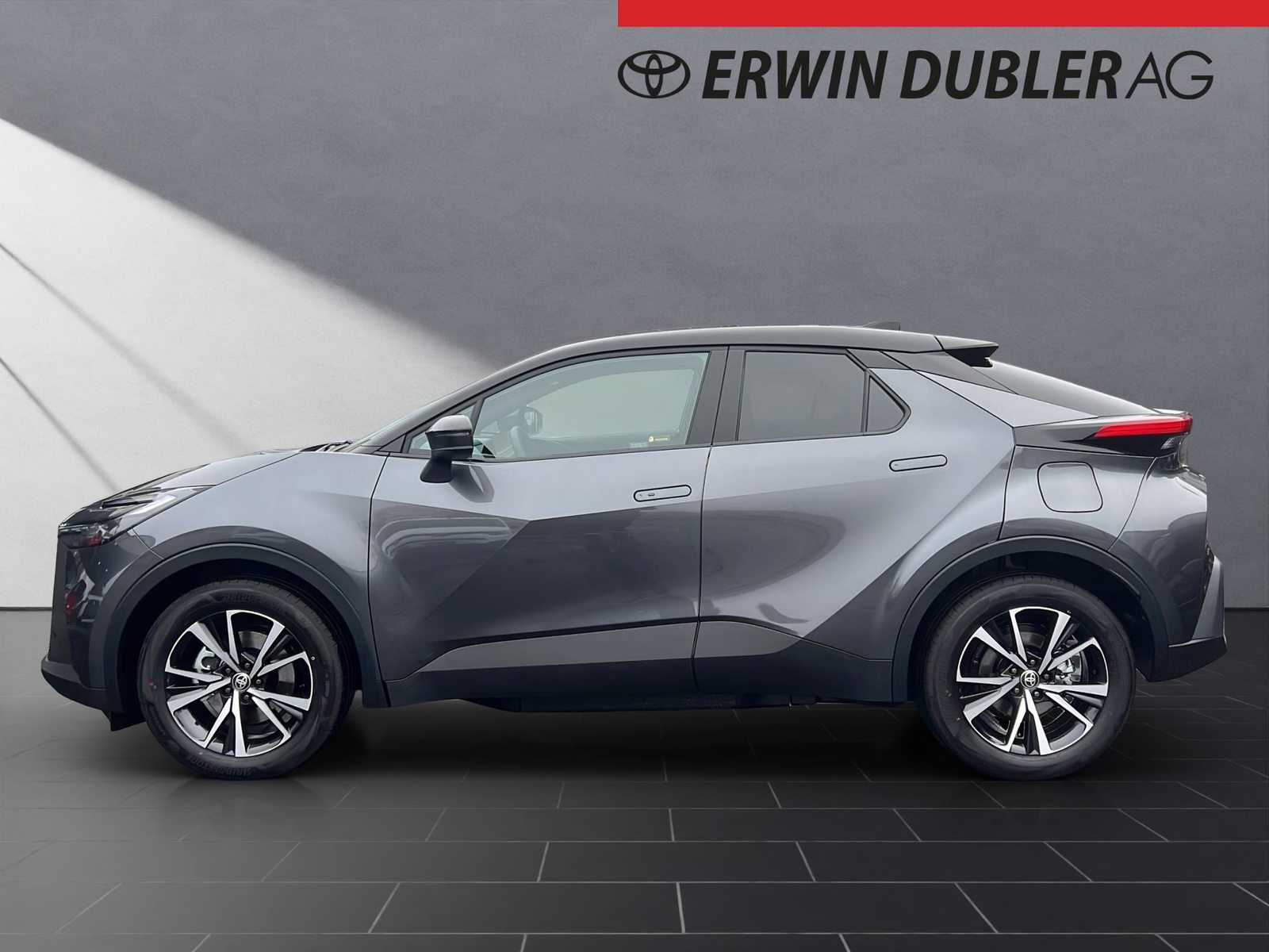 TOYOTA C-HR 2.0 PHEV Swiss Edition, Plug-in-Hybrid Petrol/Electric, Ex-demonstrator, Automatic - 2