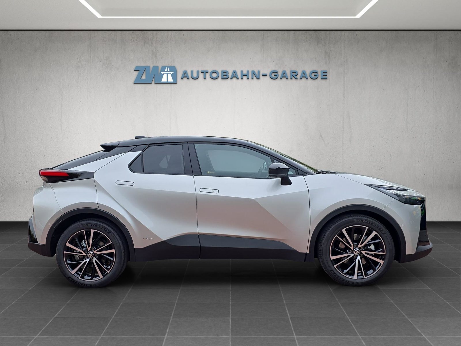 TOYOTA C-HR 2.0 HEV Style 4x4, Hybride Intégral Essence/Électricité, Voiture nouvelle, Automatique - 6