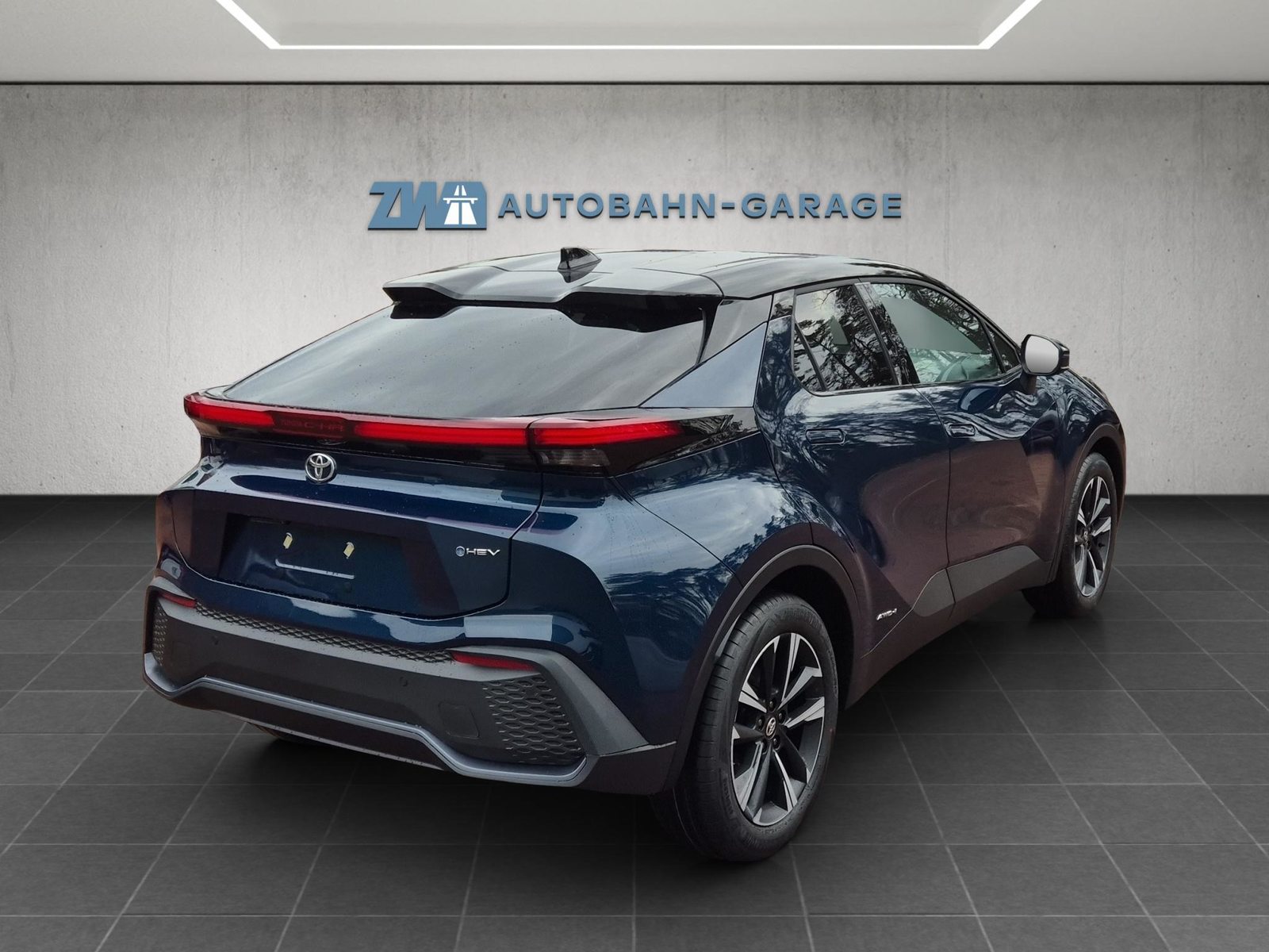 TOYOTA C-HR 2.0 HEV Trend 4x4, Full-Hybrid Petrol/Electric, New car, Automatic - 5