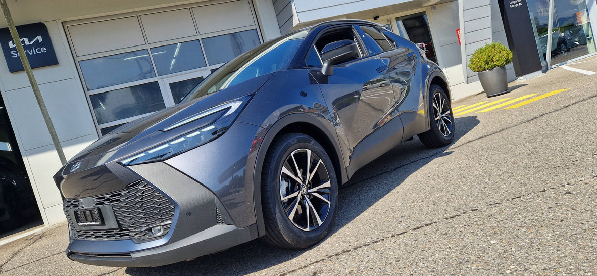TOYOTA C-HR