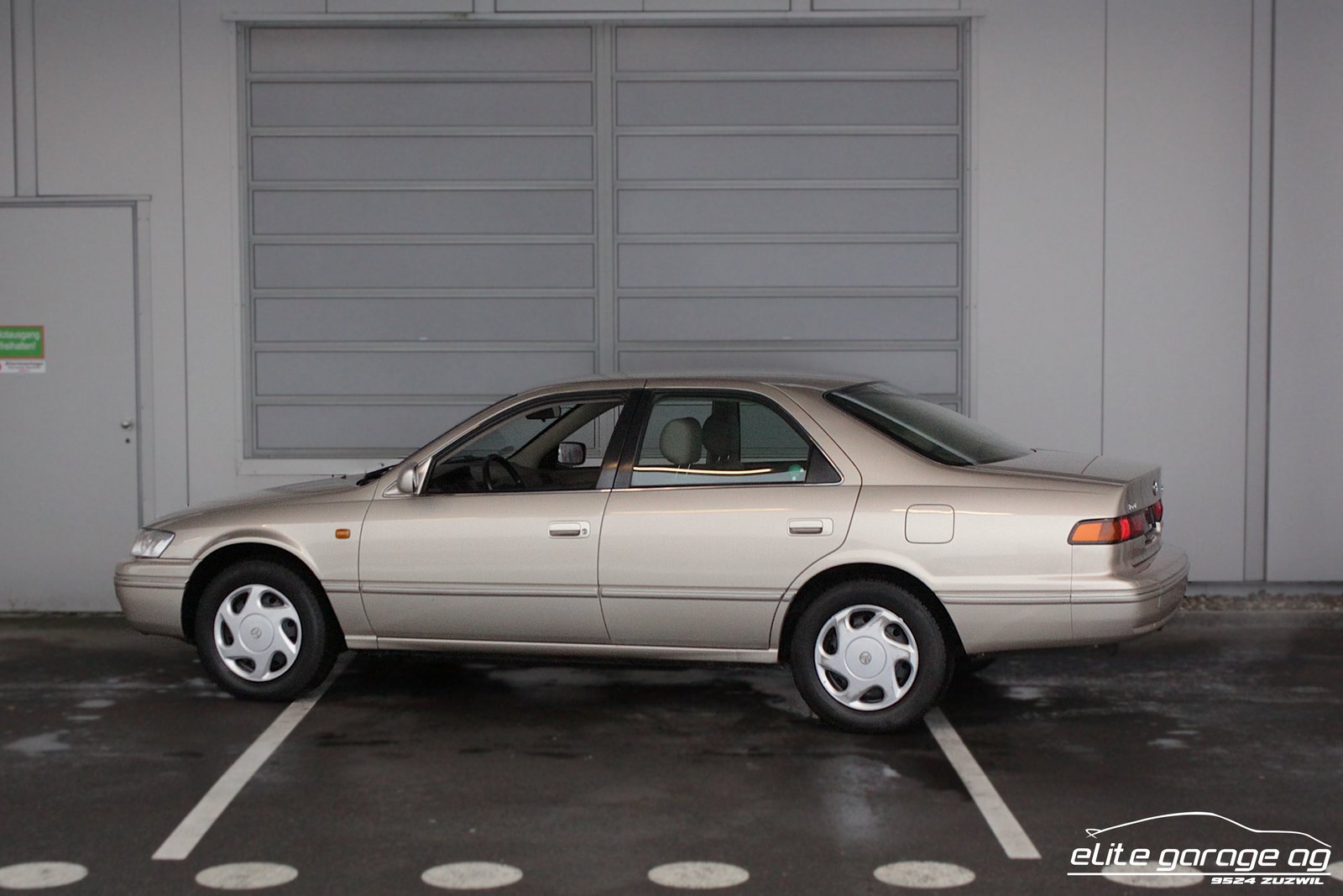 TOYOTA Camry 3.0 V6, Benzina, Occasioni / Usate, Automatico - 3