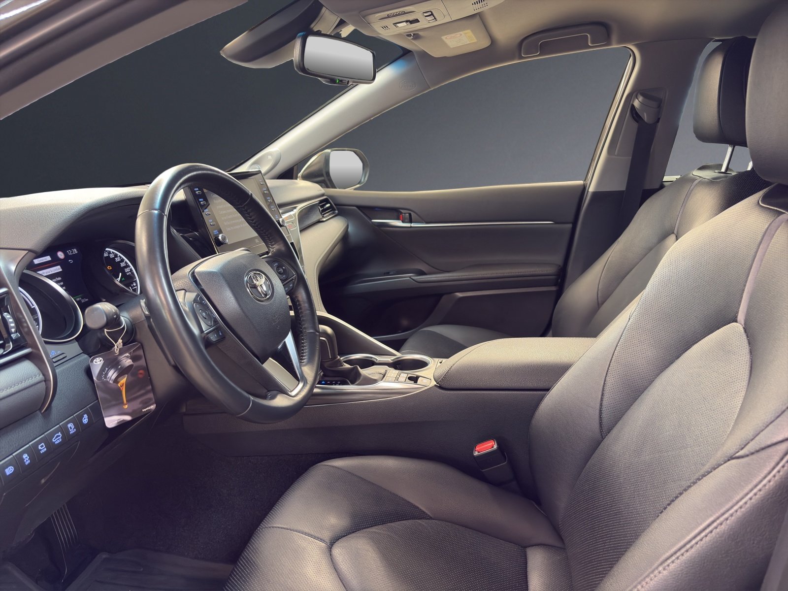 TOYOTA Camry 2.5 HSD e-CVT Prem., Voll-Hybrid Benzin/Elektro, Occasion / Gebraucht, Automatik - 7