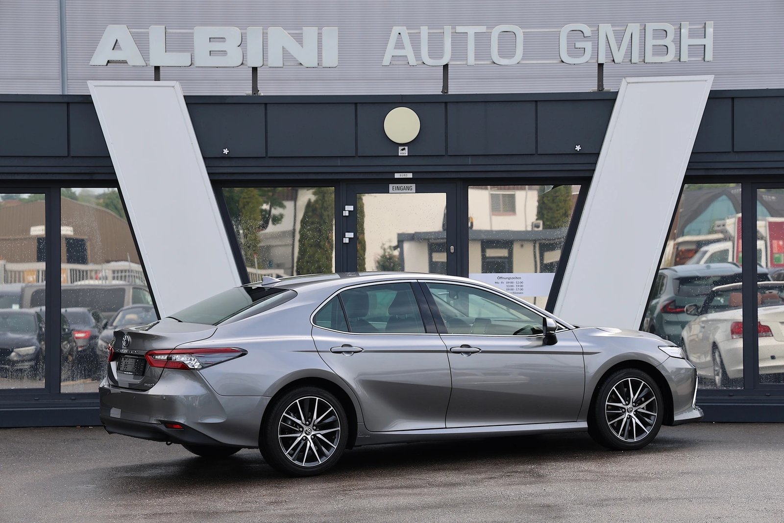 TOYOTA Camry 2.5 HSD e-CVT Premium, Voll-Hybrid Benzin/Elektro, Occasion / Gebraucht, Automatik - 4