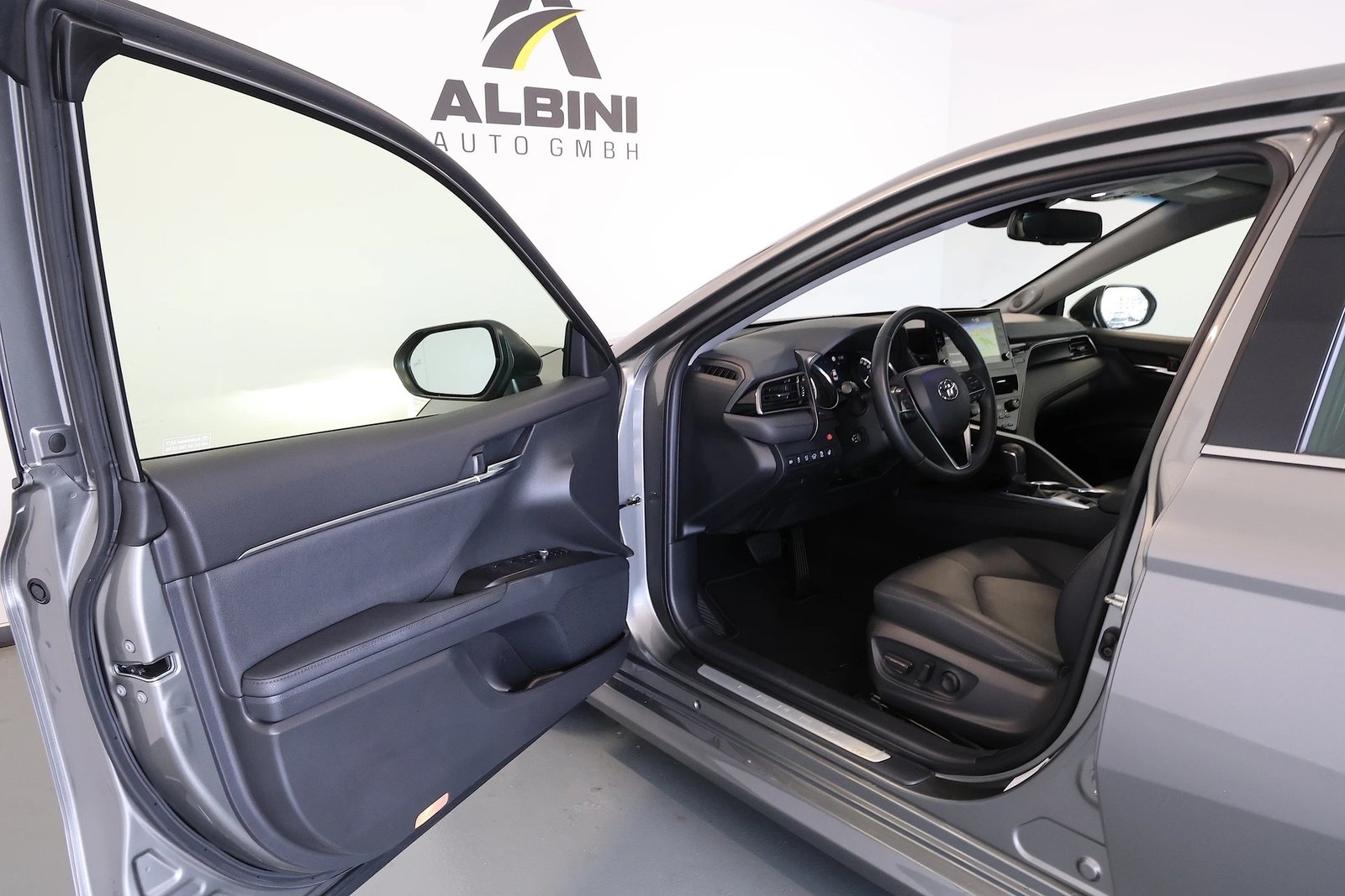 TOYOTA Camry 2.5 HSD e-CVT Premium, Voll-Hybrid Benzin/Elektro, Occasion / Gebraucht, Automatik - 5