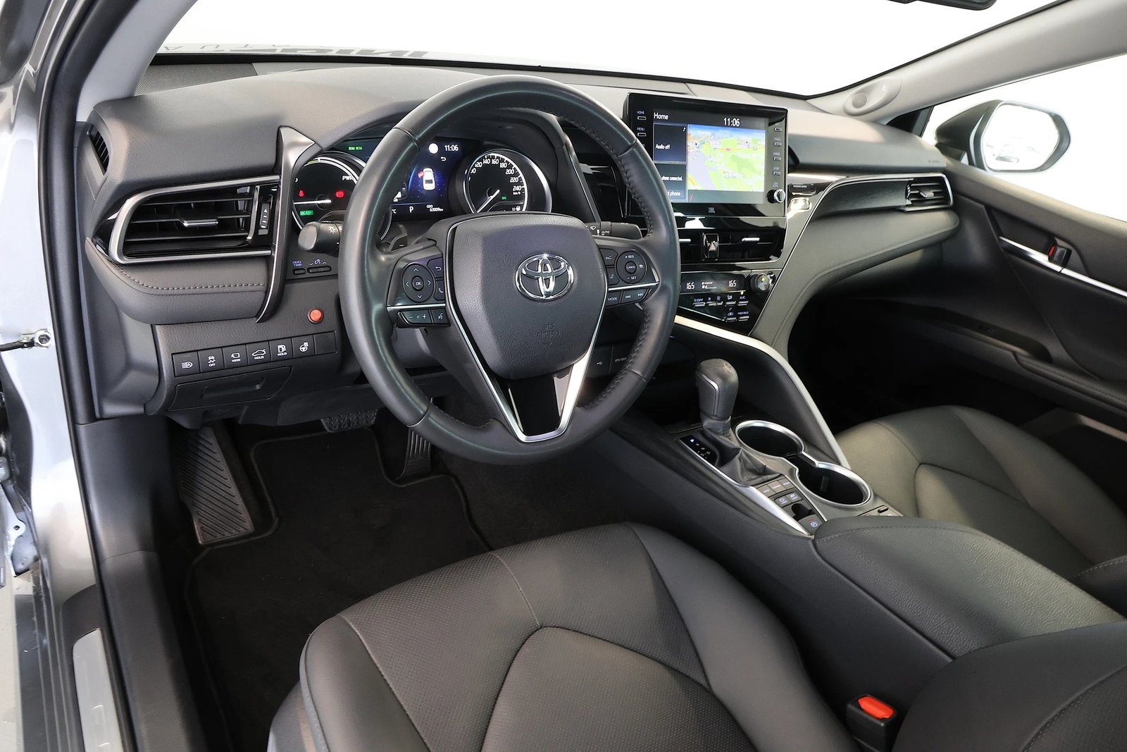 TOYOTA Camry 2.5 HSD e-CVT Premium, Voll-Hybrid Benzin/Elektro, Occasion / Gebraucht, Automatik - 7