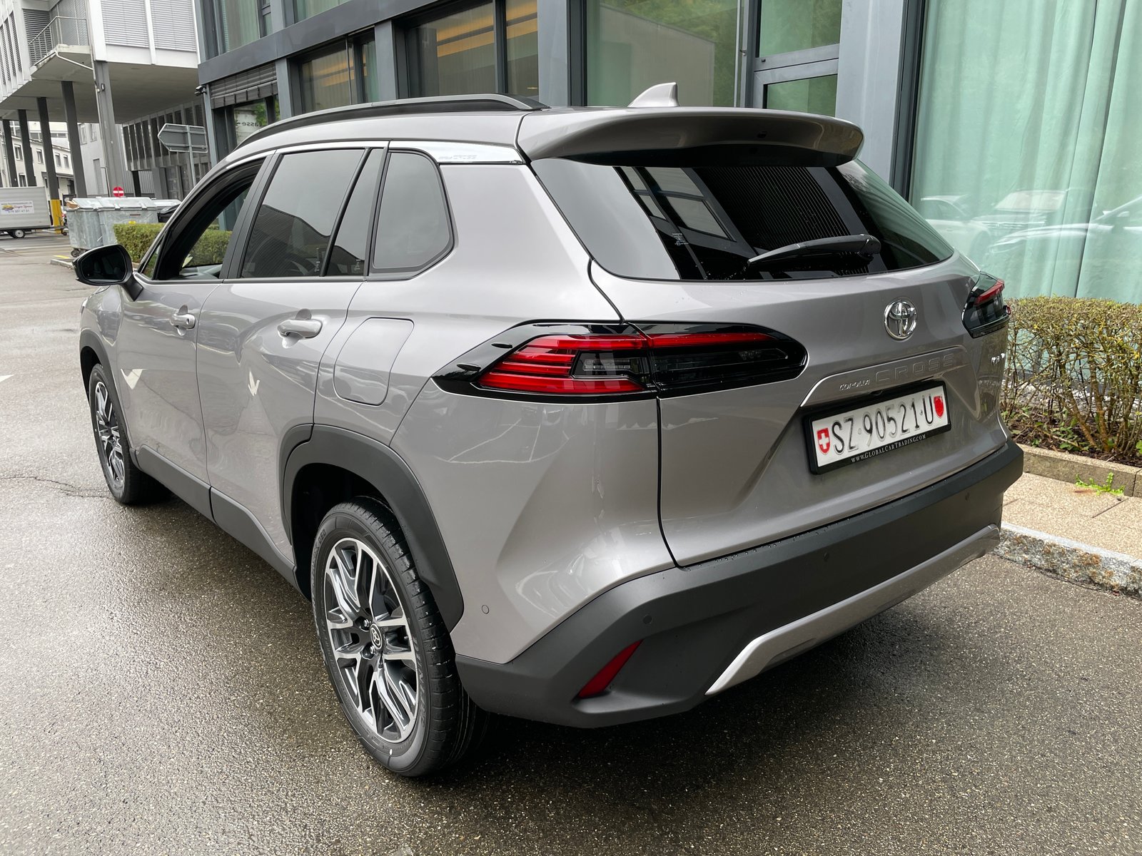 TOYOTA Corolla Cross 2.0 Premium e-CVT AWD, Hybride Integrale Benzina/Elettrica, Auto nuove, Automatico - 3