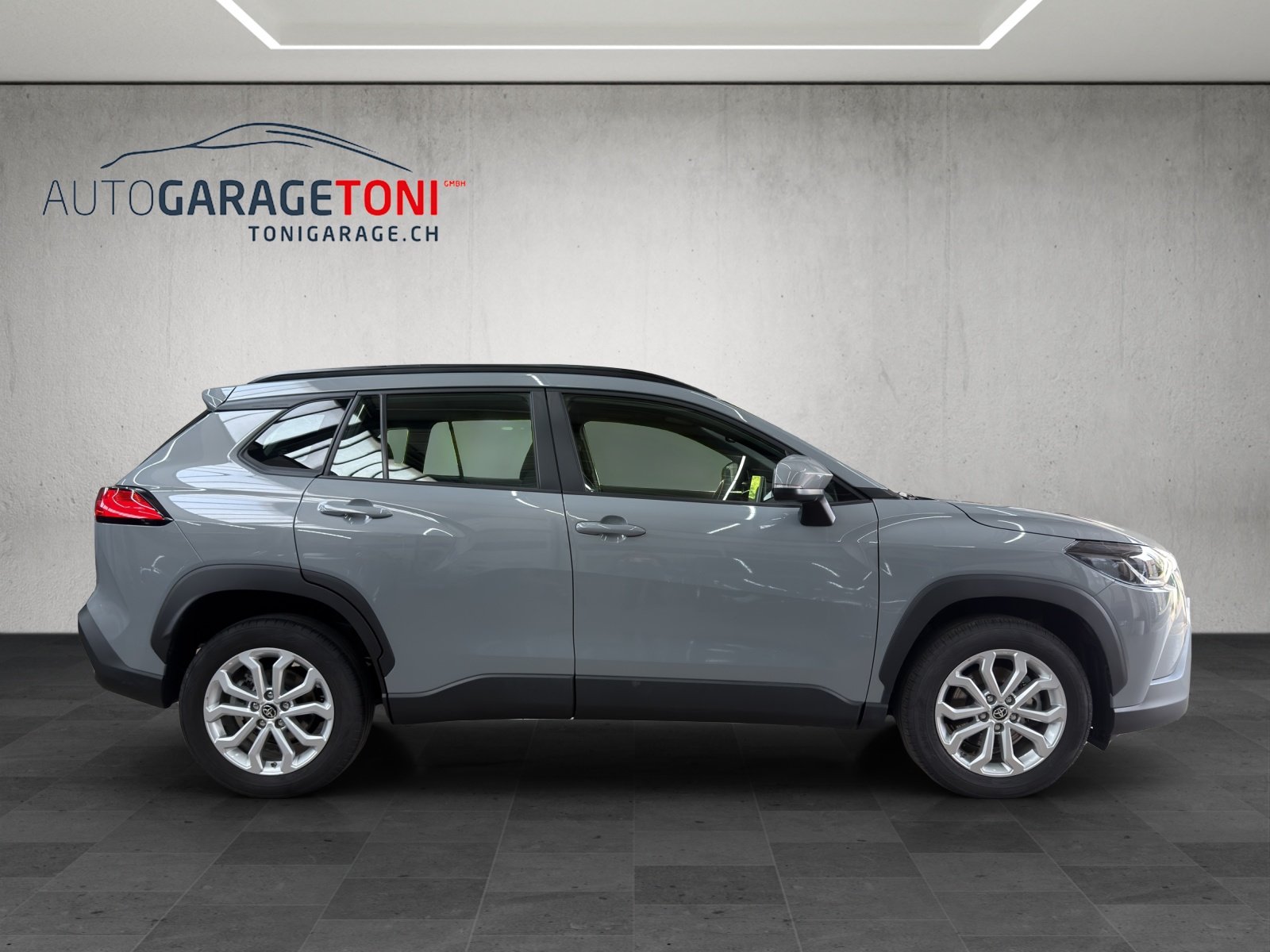 TOYOTA Corolla Cross 1.8 Trend e-CVT, Petrol, Second hand / Used, Automatic - 5