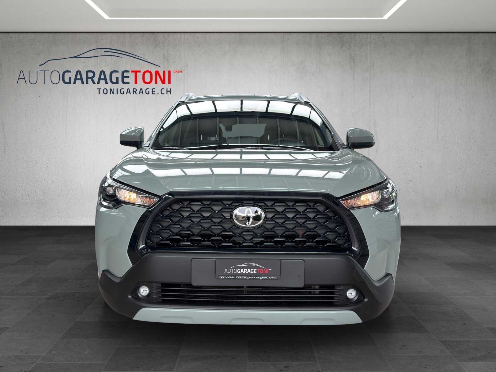 TOYOTA Corolla Cross 1.8 Trend e-CVT, Benzin, Occasion / Gebraucht, Automatik - 3