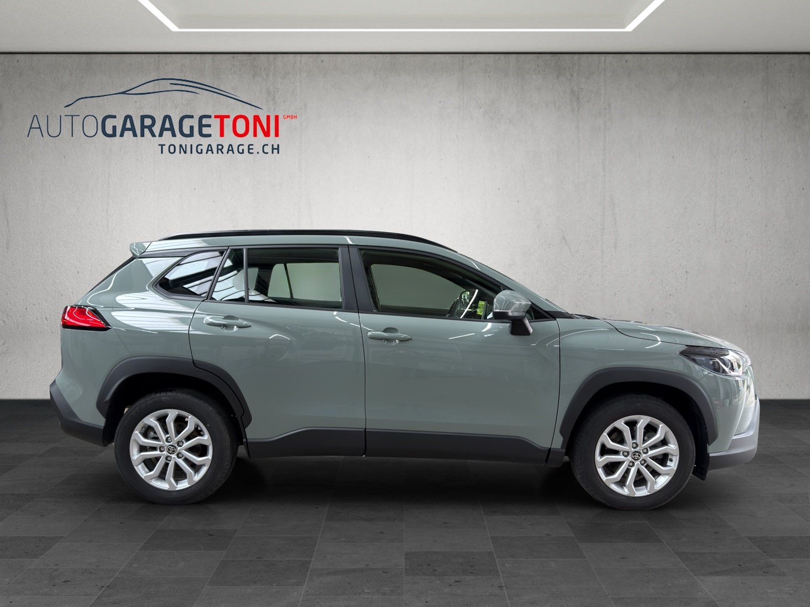 TOYOTA Corolla Cross 1.8 Trend e-CVT, Benzin, Occasion / Gebraucht, Automatik - 5