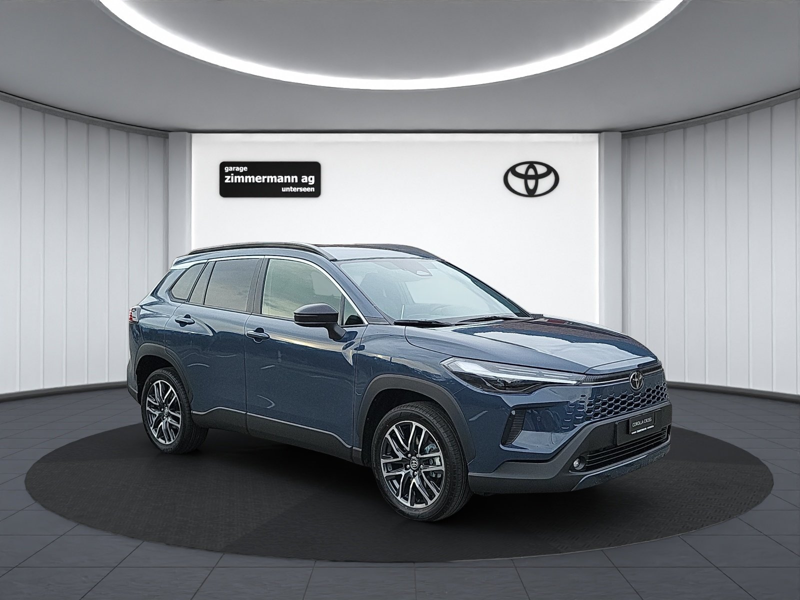 TOYOTA Corolla Cross 2.0 HSD Trend AWD, Full-Hybrid Petrol/Electric, New car, Automatic - 3