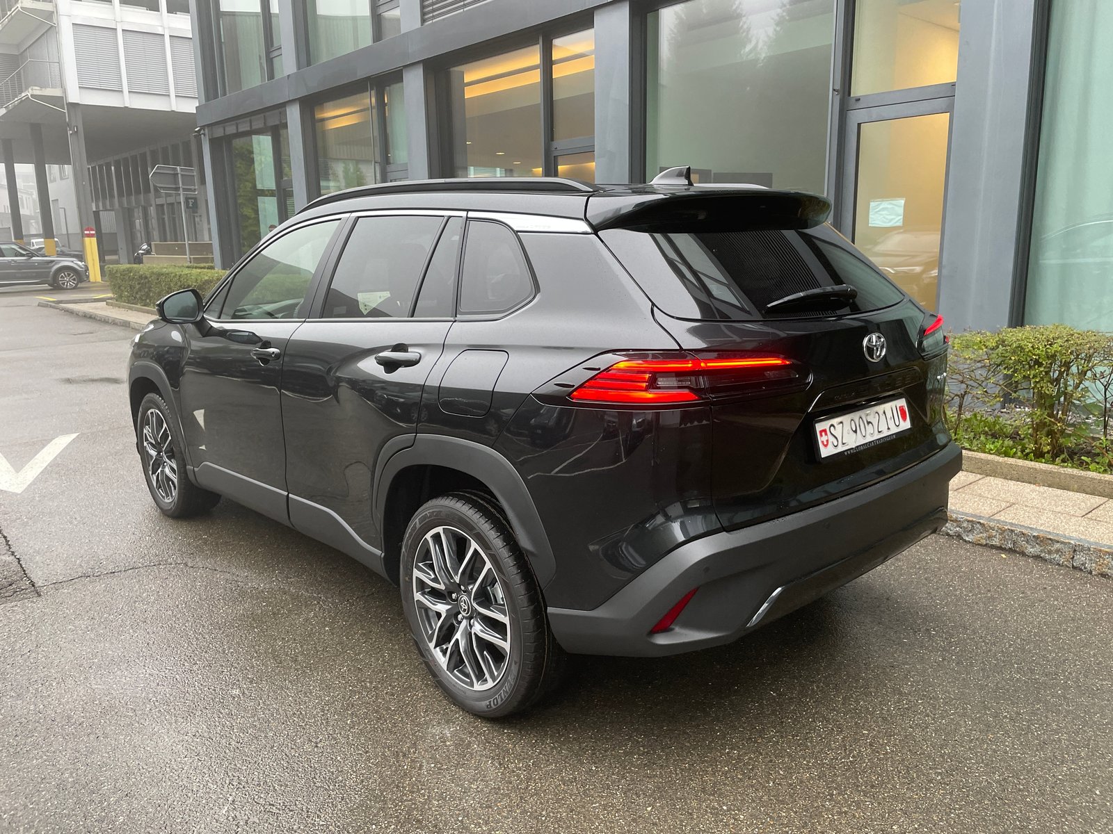 TOYOTA Corolla Cross 2.0 4WD Trend e-CVT, Hybride Intégral Essence/Électricité, Voiture nouvelle, Automatique - 7