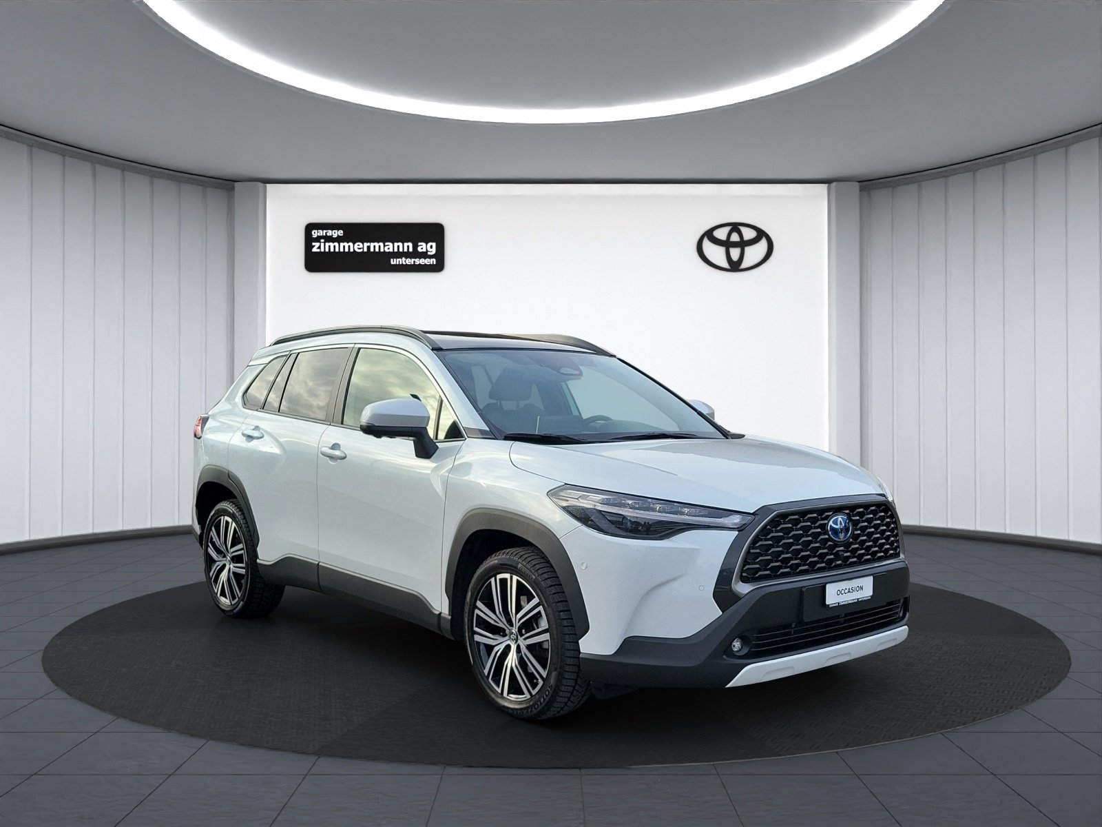 TOYOTA Corolla Cross 2.0 HSD Premium AWD-i, Full-Hybrid Petrol/Electric, Second hand / Used, Automatic - 3