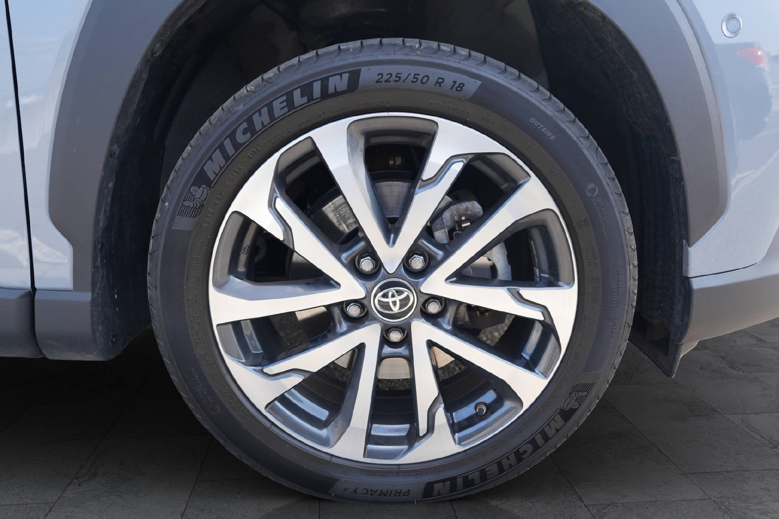 TOYOTA Corolla Cross 2.0 HSD Premium AWD-i, Voll-Hybrid Benzin/Elektro, Occasion / Gebraucht, Automatik - 7