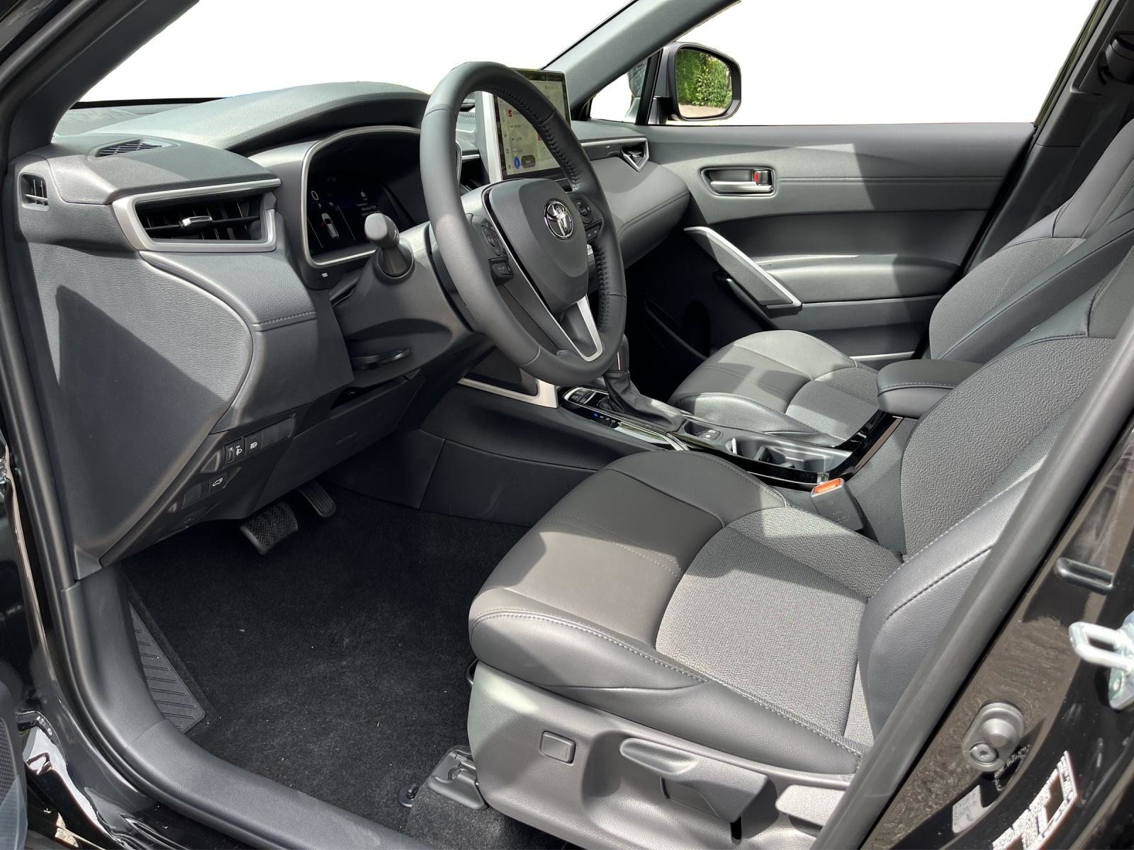 TOYOTA Corolla Cross 2.0 HSD Trend AWD-i, Voll-Hybrid Benzin/Elektro, Occasion / Gebraucht, Automatik - 6