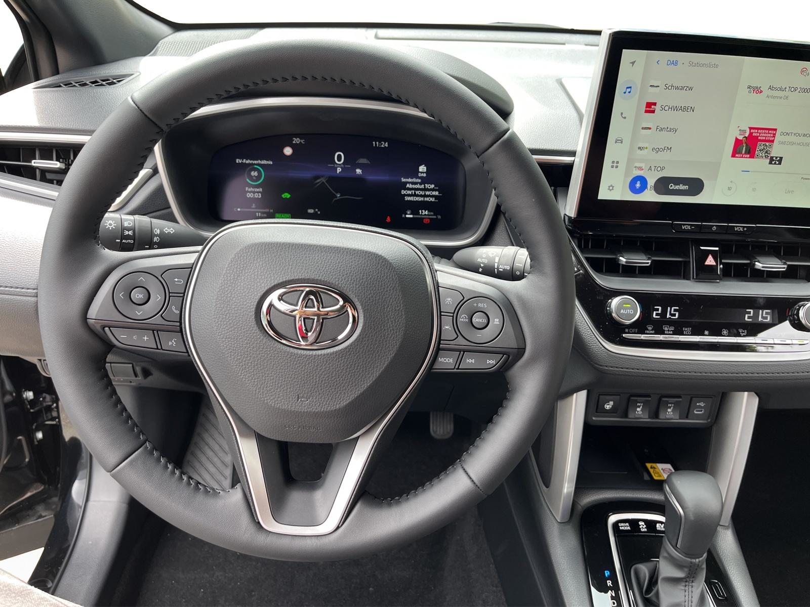 TOYOTA Corolla Cross 2.0 HSD Trend AWD-i, Voll-Hybrid Benzin/Elektro, Occasion / Gebraucht, Automatik - 7