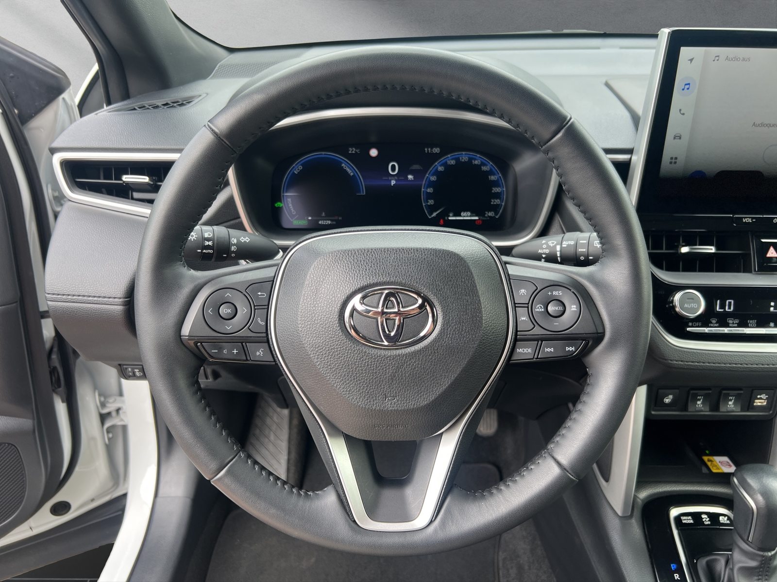 TOYOTA Corolla Cross 2.0 HSD Trend AWD-i, Voll-Hybrid Benzin/Elektro, Occasion / Gebraucht, Automatik - 5