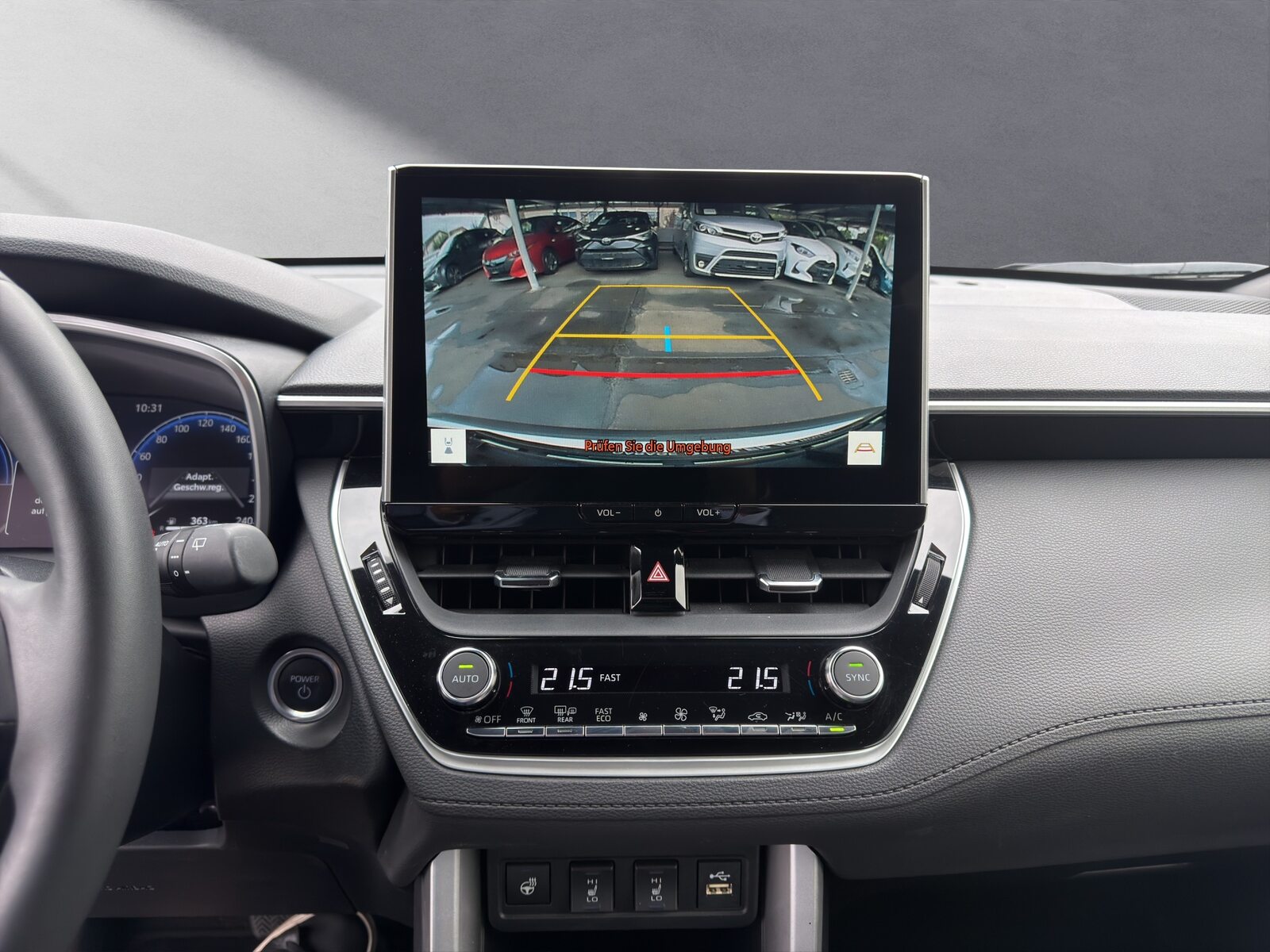 TOYOTA Corolla Cross 2.0 HSD  AWD-i, Hybride Intégral Essence/Électricité, Occasion / Utilisé, Automatique - 7
