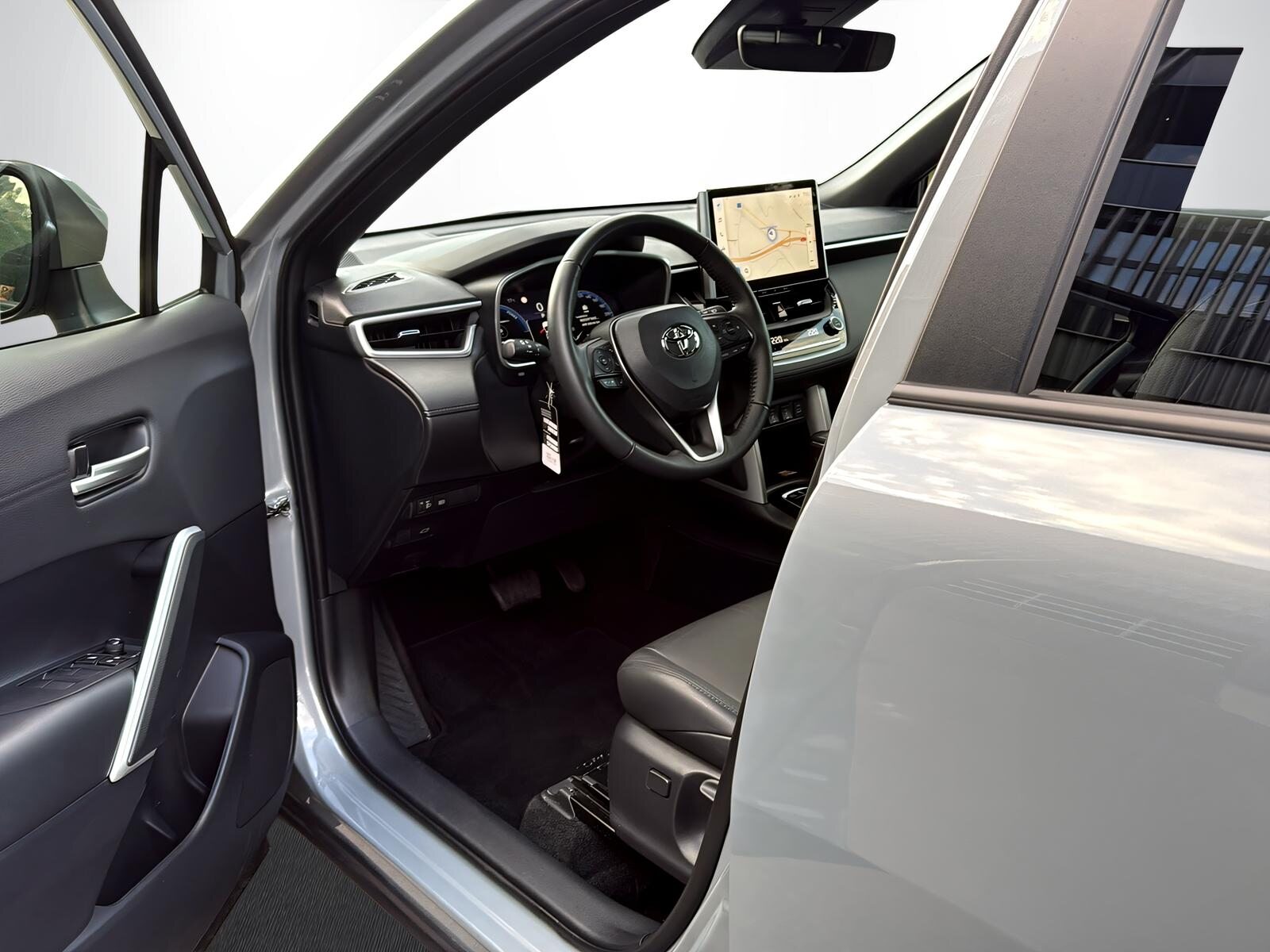 TOYOTA Corolla Cross 2.0 HSD Comfort AWD-i, Full-Hybrid Petrol/Electric, Second hand / Used, Automatic - 7