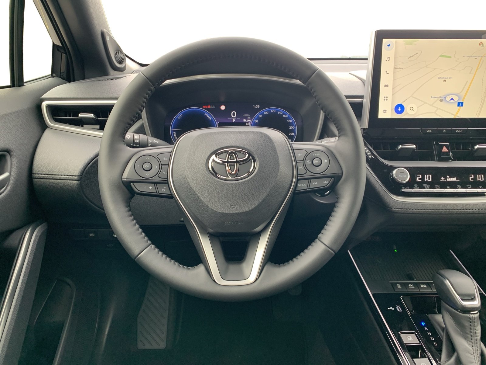 TOYOTA Corolla Cross 2.0 HSD Premium AWD-i, Hybride Intégral Essence/Électricité, Voiture de démonstration, Automatique - 6