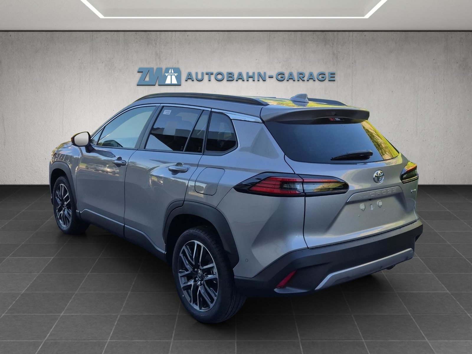 TOYOTA Corolla Cross 2.0 HSD Premium AWD-i, Voll-Hybrid Benzin/Elektro, Vorführwagen, Automatik - 3