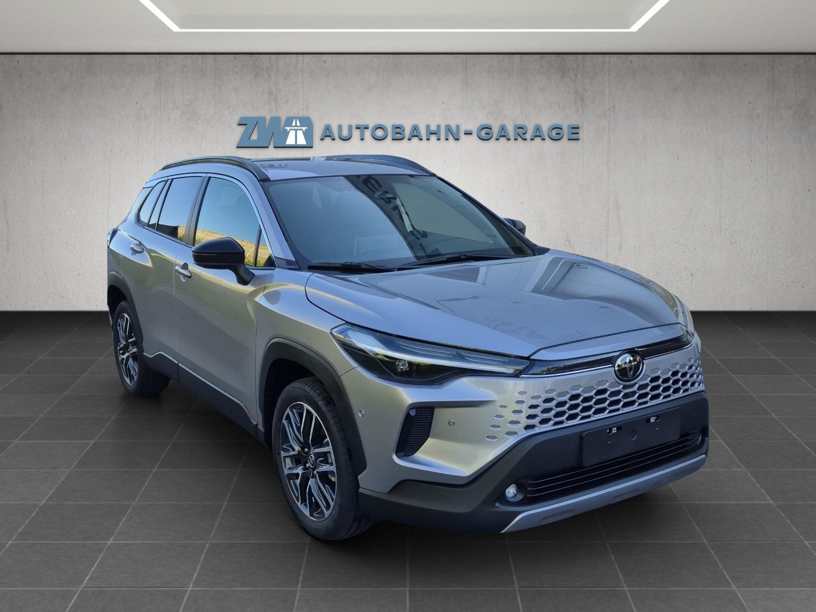TOYOTA Corolla Cross 2.0 HSD Premium AWD-i, Voll-Hybrid Benzin/Elektro, Vorführwagen, Automatik - 7