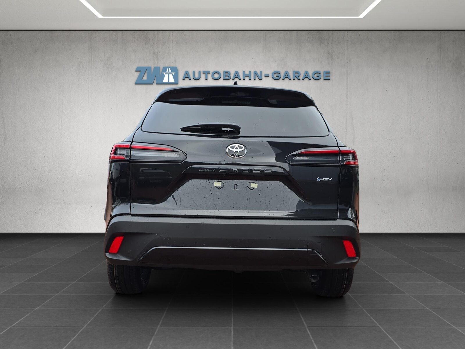 TOYOTA Corolla Cross 2.0 HSD Trend AWD-i, Full-Hybrid Petrol/Electric, Ex-demonstrator, Automatic - 4
