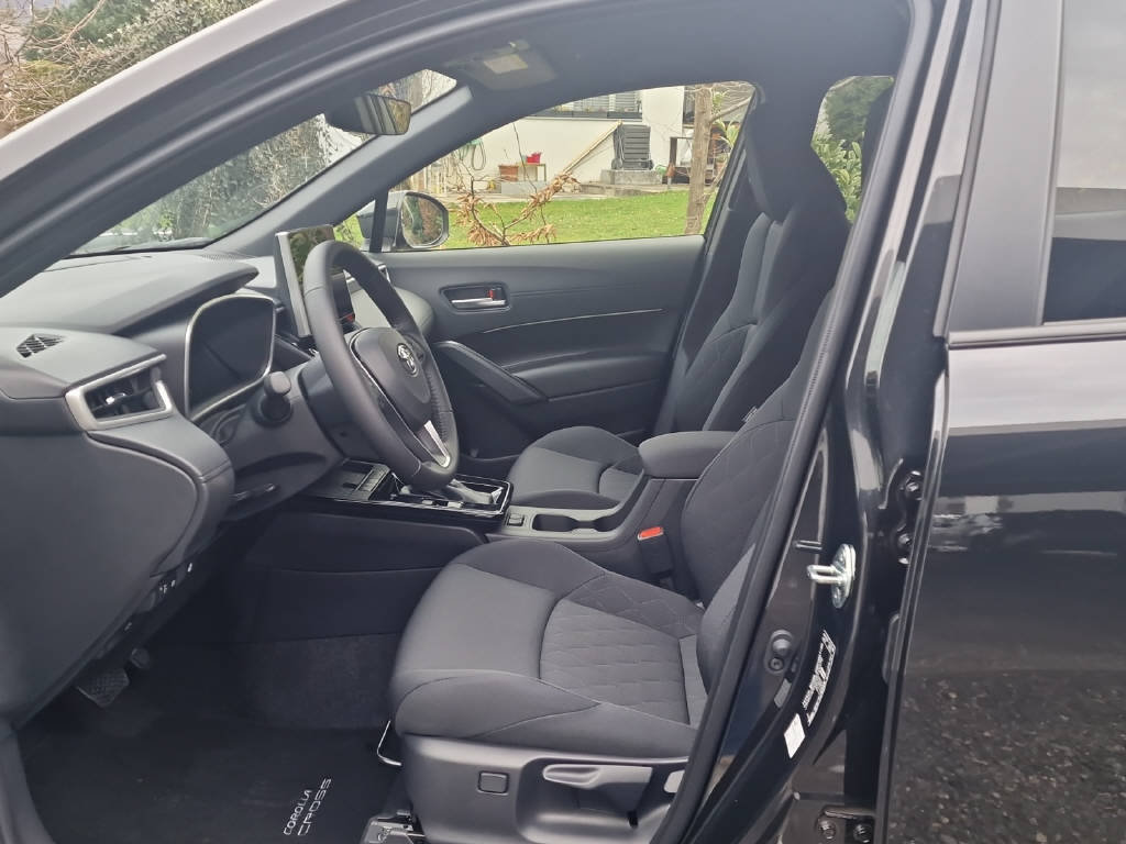 TOYOTA Corolla Cross 2.0 HSD Trend AWD-i, Hybride Integrale Benzina/Elettrica, Auto nuove, Automatico - 5