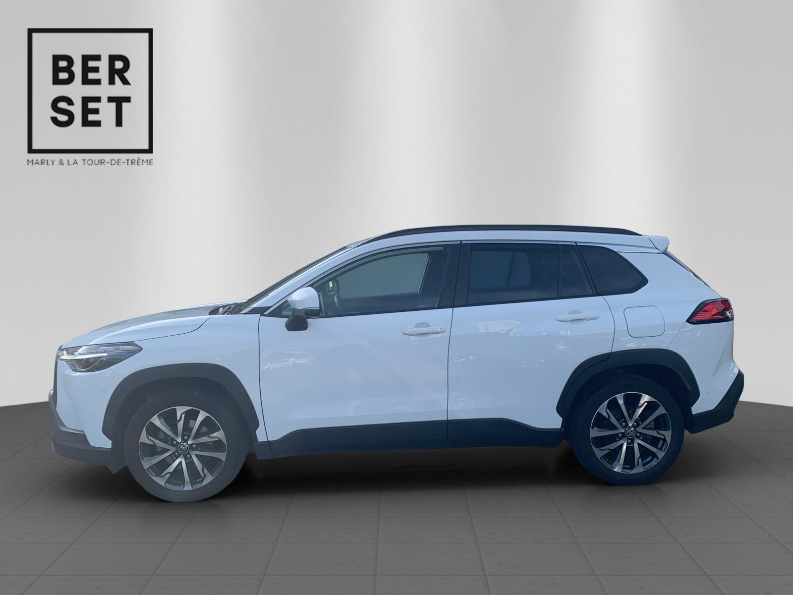 TOYOTA Corolla Cross 2.0 HSD Premium AWD-i, Full-Hybrid Petrol/Electric, Second hand / Used, Automatic - 2