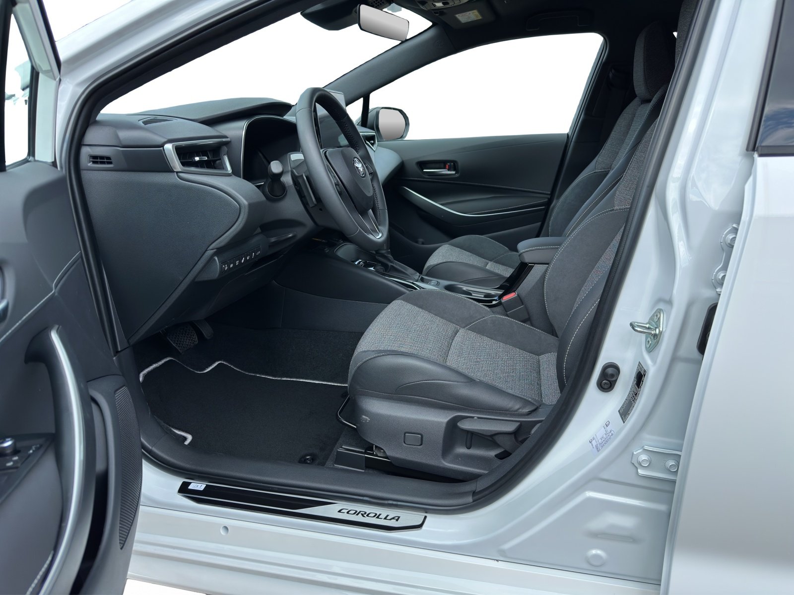 TOYOTA Corolla Touring Sports 2.0 HSD Swiss Edition, Full-Hybrid Petrol/Electric, New car, Automatic - 5