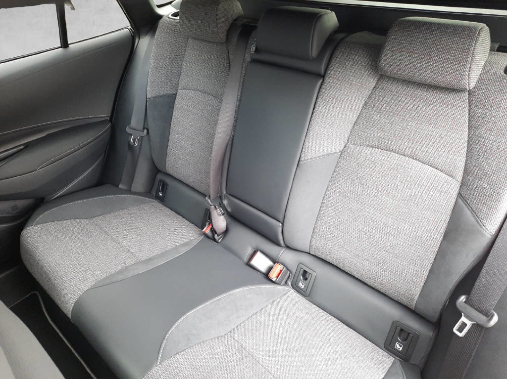 TOYOTA Corolla Touring Sports 2.0 HSD Swiss Edition, Full-Hybrid Petrol/Electric, New car, Automatic - 5