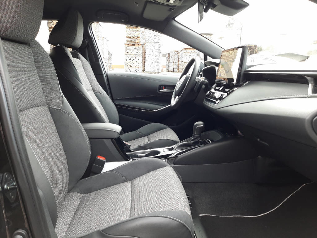 TOYOTA Corolla Touring Sports 2.0 HSD Swiss Edition, Full-Hybrid Petrol/Electric, New car, Automatic - 7