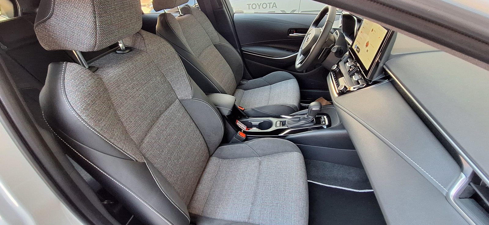 TOYOTA Corolla Touring Sports 2.0 HSD Swiss Edition, Hybride Intégral Essence/Électricité, Voiture nouvelle, Automatique - 7
