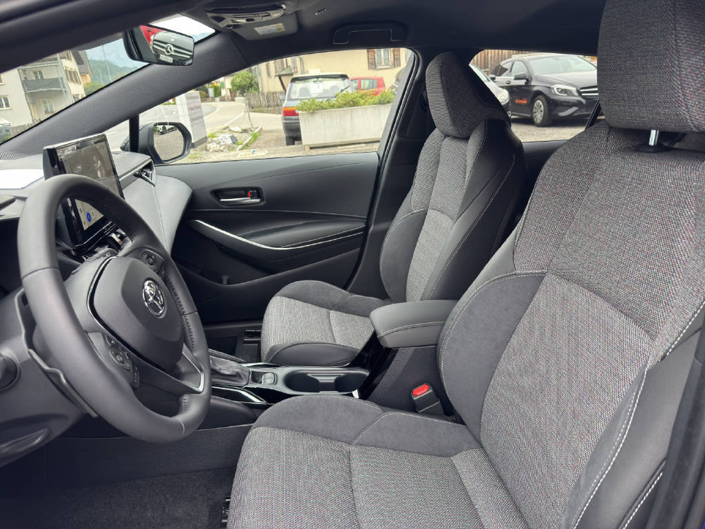 TOYOTA Corolla Touring Sports 2.0 HSD Swiss Edition, Hybride Integrale Benzina/Elettrica, Auto nuove, Automatico - 6