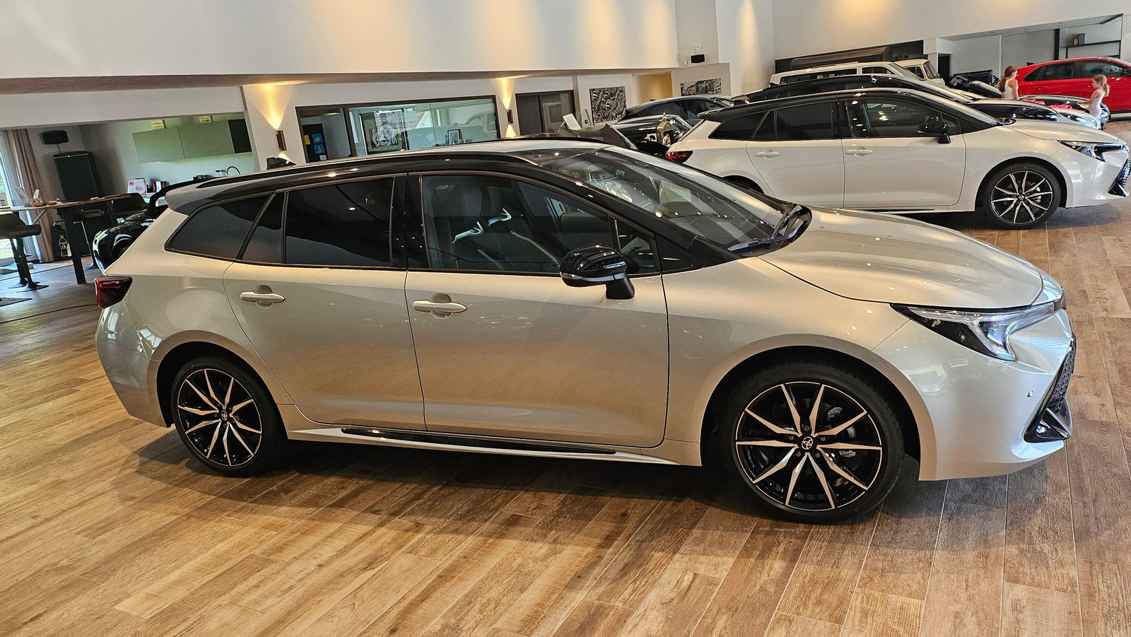 TOYOTA Corolla Touring Sports 2.0 HSD GR Sport e-CVT, Voll-Hybrid Benzin/Elektro, Neuwagen, Automatik - 7