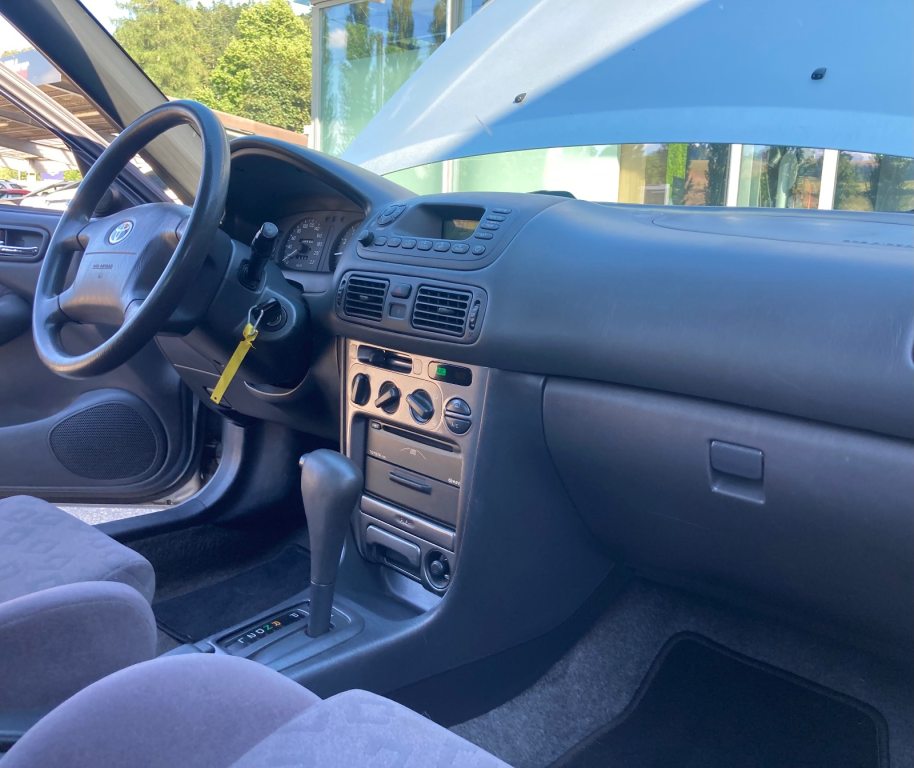TOYOTA COROLLA 1.6 Linea Sol plus, Benzin, Occasion / Gebraucht, Automatik - 7