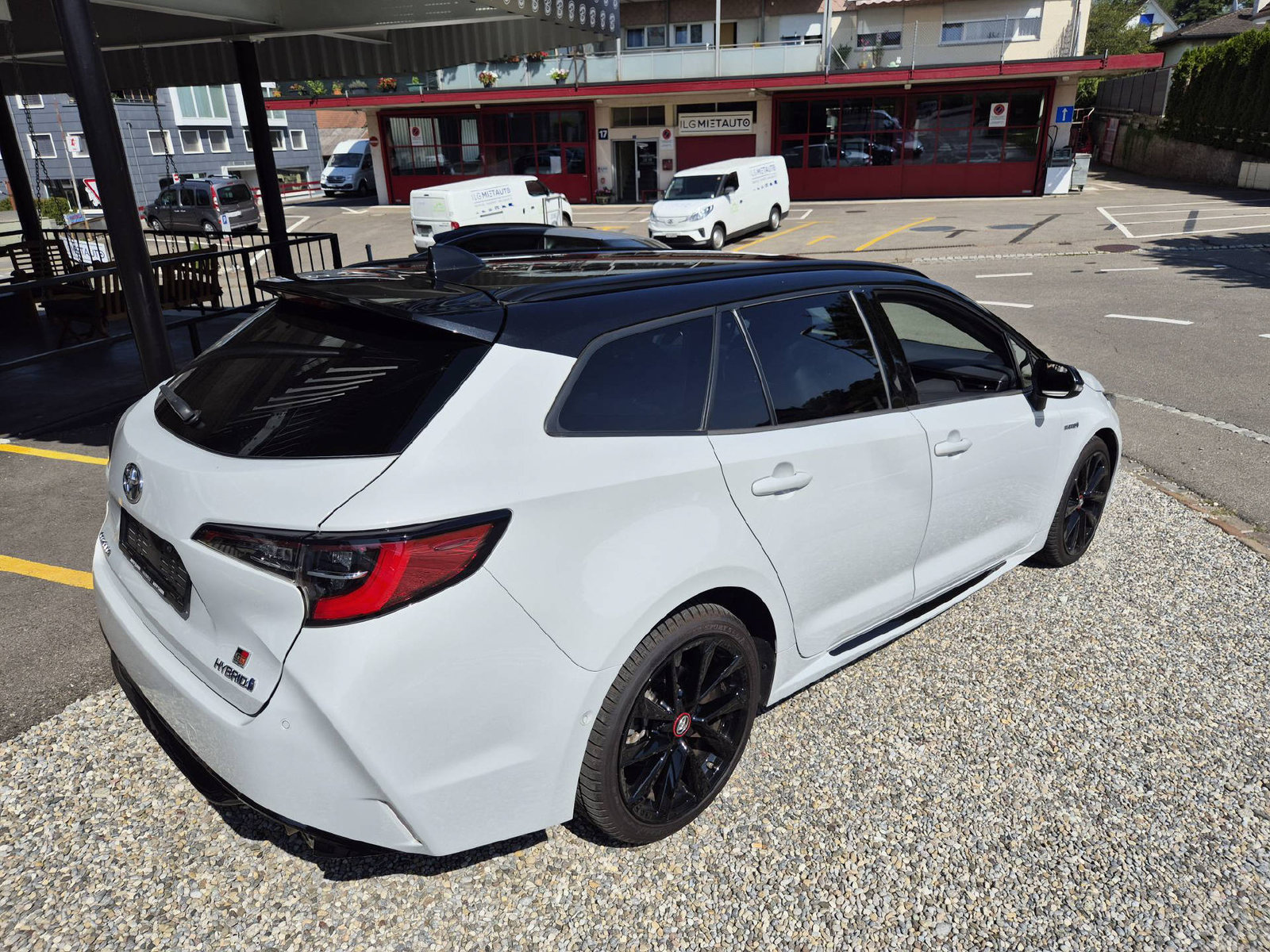 TOYOTA Corolla Touring Sports 2.0 HSD GR-S, Full-Hybrid Petrol/Electric, Second hand / Used, Automatic - 5